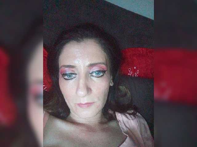 Capturas de tela de transmissão ChristianaHot