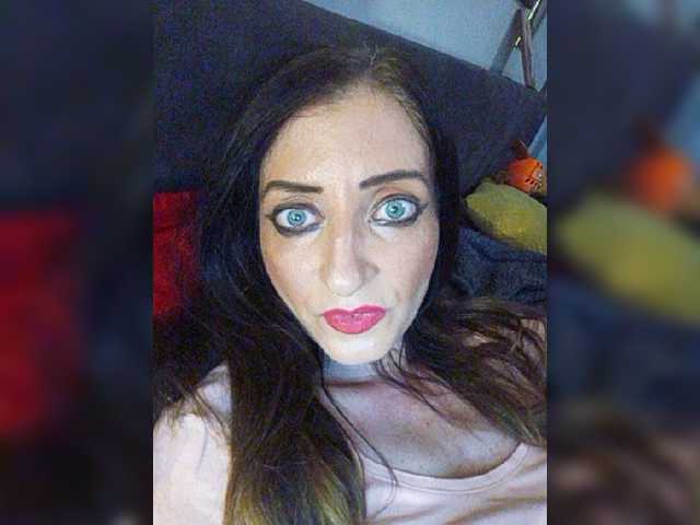 Capturas de tela de transmissão ChristianaHot