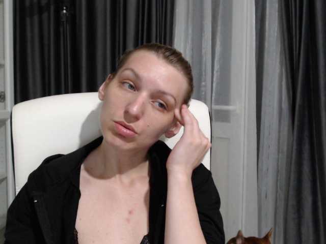 Fotos Christine2020 Hello, dear misters! Come and lets have some fun together! Privates are Open!