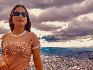 Chat de vídeo erótico Conii22