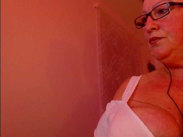 Fotos Connyat99 Make Mistress Conny happy with the vibration 201 ultra high kiss tits flash 80 tips guys kiss only german here pm 20Domi 5 min steuern 200 tips