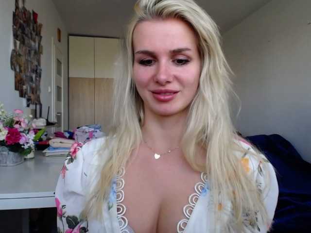 Capturas de tela de transmissão Cornelia22hot