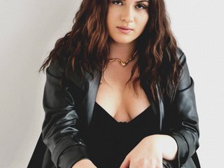 Chat de vídeo erótico CrimsonDusk