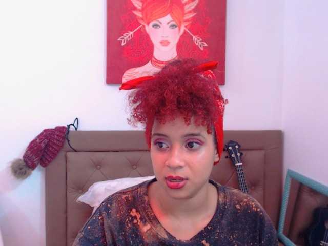 Capturas de tela de transmissão curlyredd