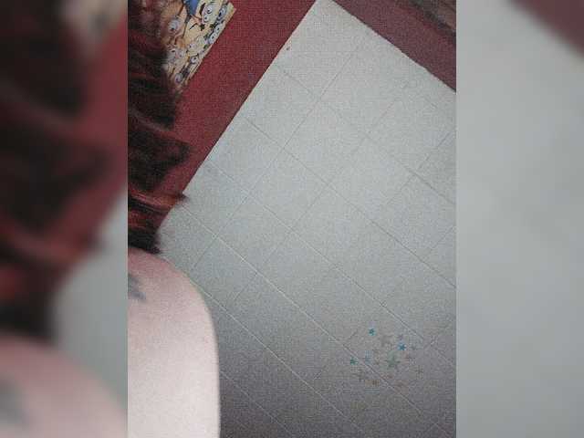 Capturas de tela de transmissão CurvyMeg