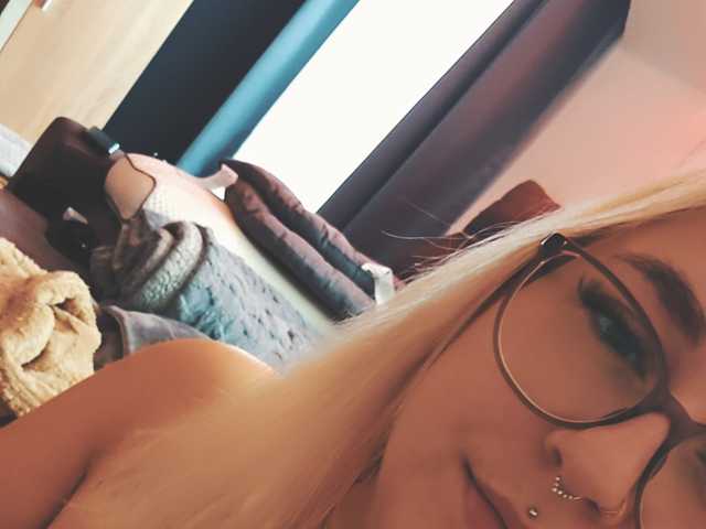 Foto do perfil Curvymelli97