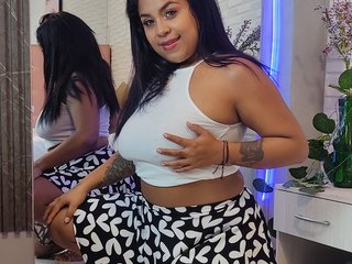 Chat de vídeo erótico CurvyyQueenXO