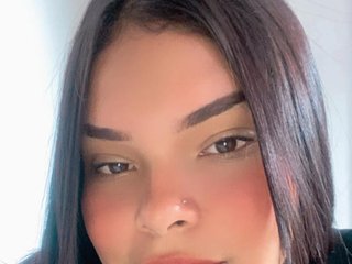 Chat de vídeo erótico cuteandshybrunette