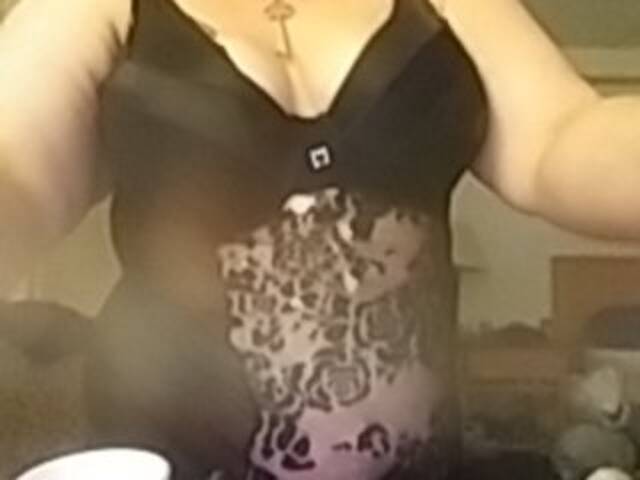 Capturas de tela de transmissão DaisyMaeKinks