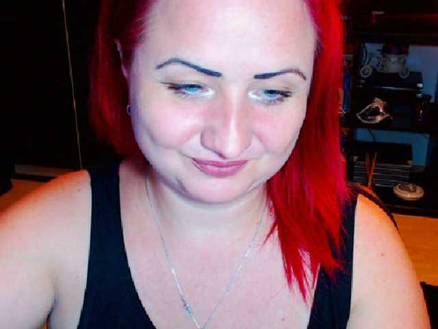 Capturas de tela de transmissão KinkyDomina