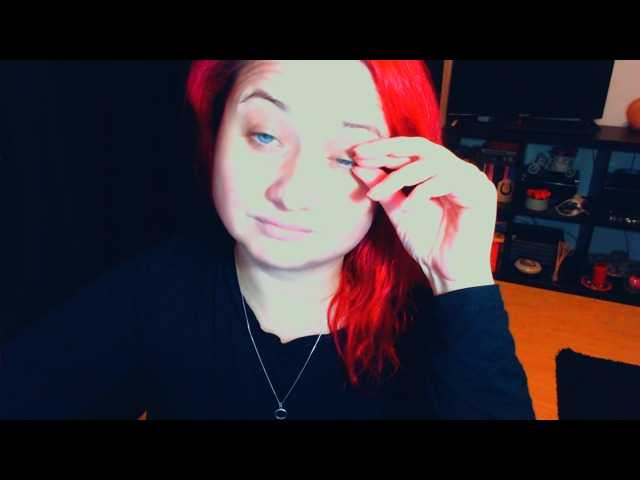 Capturas de tela de transmissão KinkyDomina