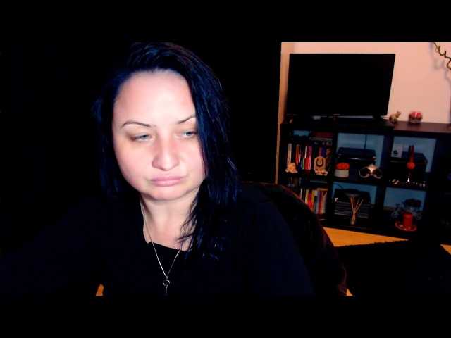 Capturas de tela de transmissão KinkyDomina