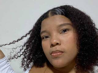 Chat de vídeo erótico DayanRoux