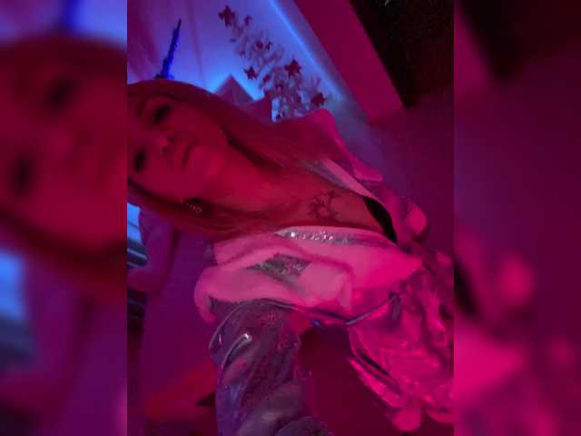 Capturas de tela de transmissão Demon-Girl