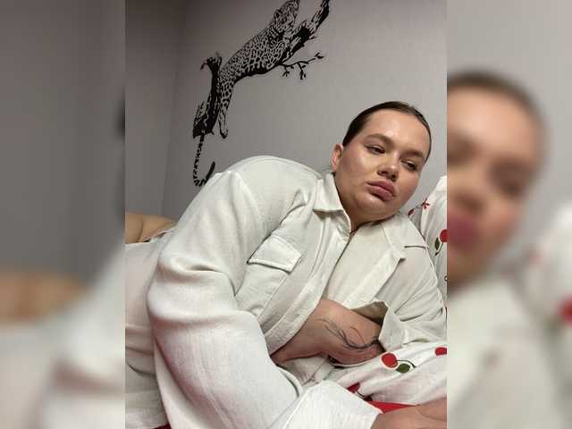 Capturas de tela de transmissão Divine-1