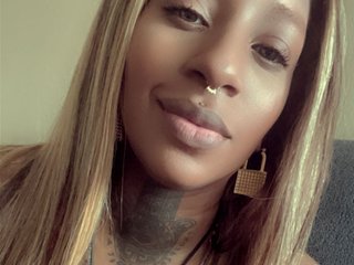 Chat de vídeo erótico DomCherrired