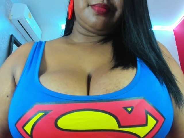 Fotos EBONYBREASTVH welcome guys here is the super mommy for fun mmmmm