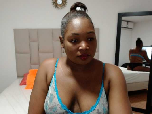 Fotos EbonyCamille I wanna be full naked for youou! 199, we are 142 tokens closer!