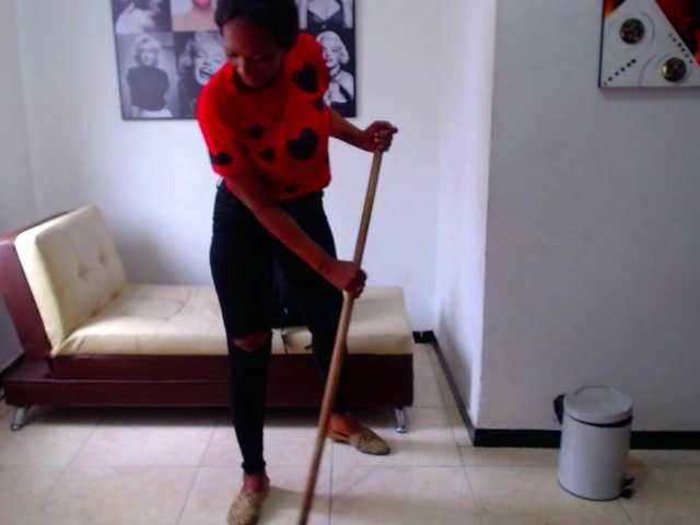 Capturas de tela de transmissão ebonymilf84