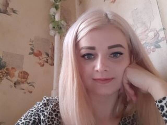 Capturas de tela de transmissão ElegantBlonda