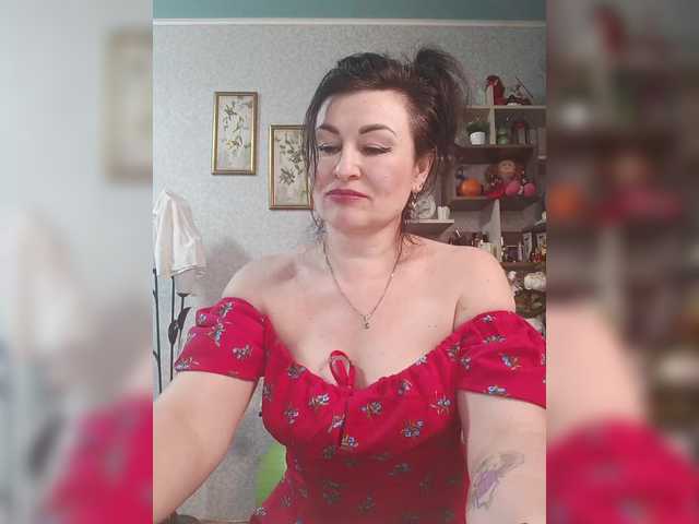 Capturas de tela de transmissão Ellie_