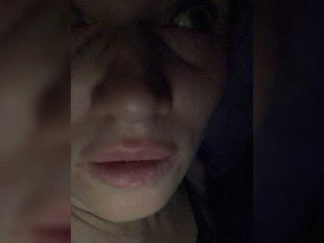 Capturas de tela de transmissão Milka_Milf