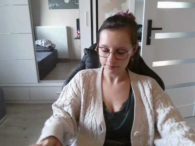 Capturas de tela de transmissão ElianaFlirt