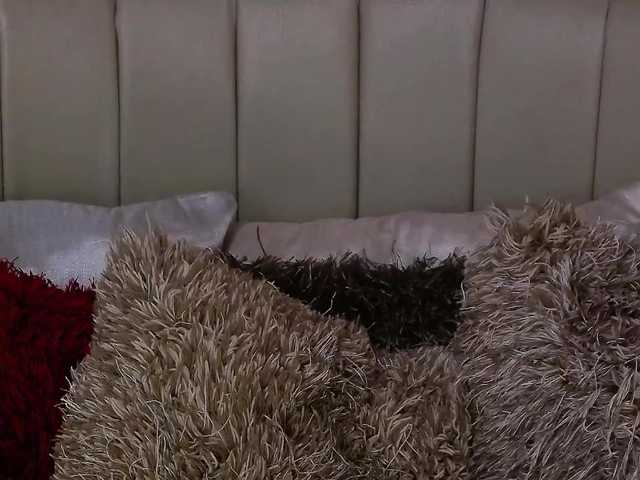 Capturas de tela de transmissão EllieMartini