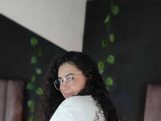 Chat de vídeo erótico Emiilyy-gomez