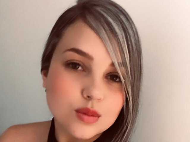 Foto do perfil EmilianaJohns