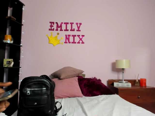 Capturas de tela de transmissão EmilyNix