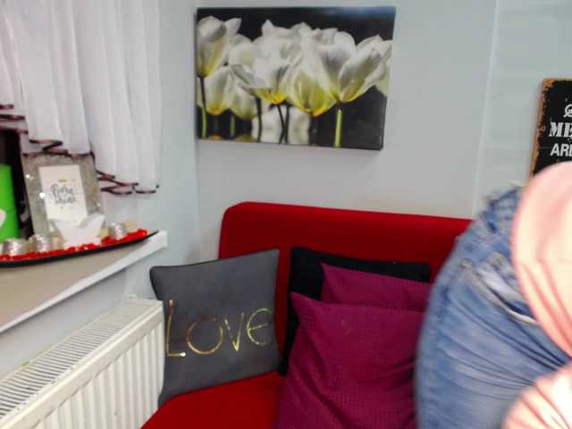 Capturas de tela de transmissão EmilyQueen