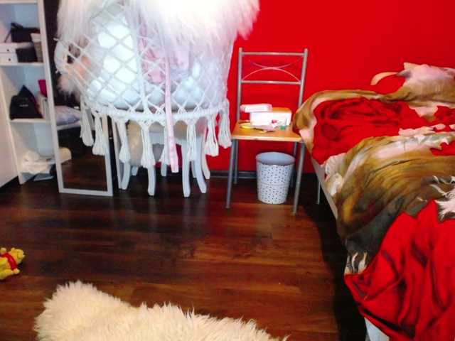 Capturas de tela de transmissão EmilyQueen