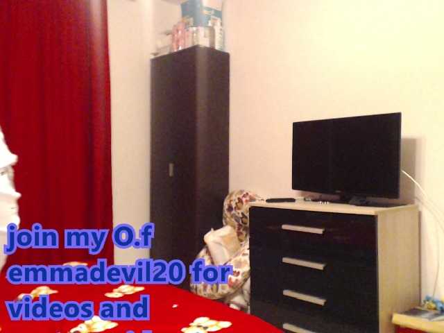 Capturas de tela de transmissão emmadevil201