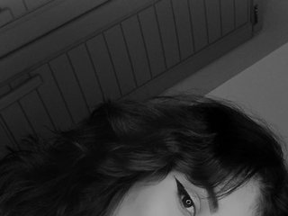 Chat de vídeo erótico Emyli-rousse-