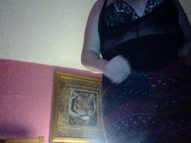 Capturas de tela de transmissão Essence83