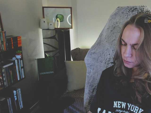 Capturas de tela de transmissão Adamova_Eva