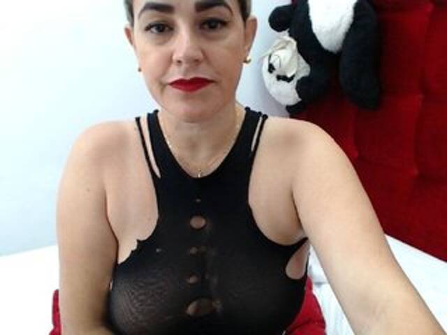 Capturas de tela de transmissão EvaMartinelli