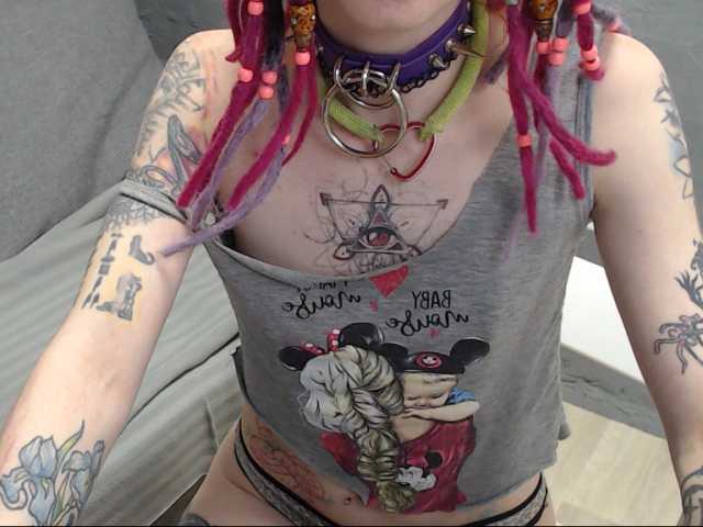 Capturas de tela de transmissão NaughtyTory