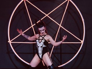 Chat de vídeo erótico FemdomWitch