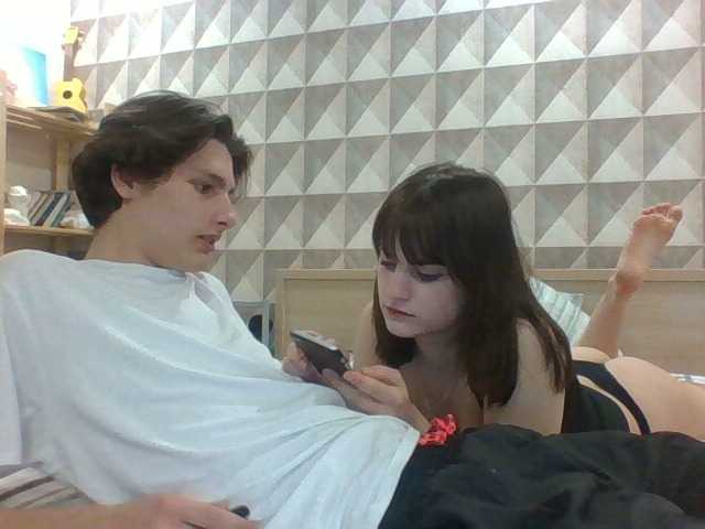 Capturas de tela de transmissão FendiKati