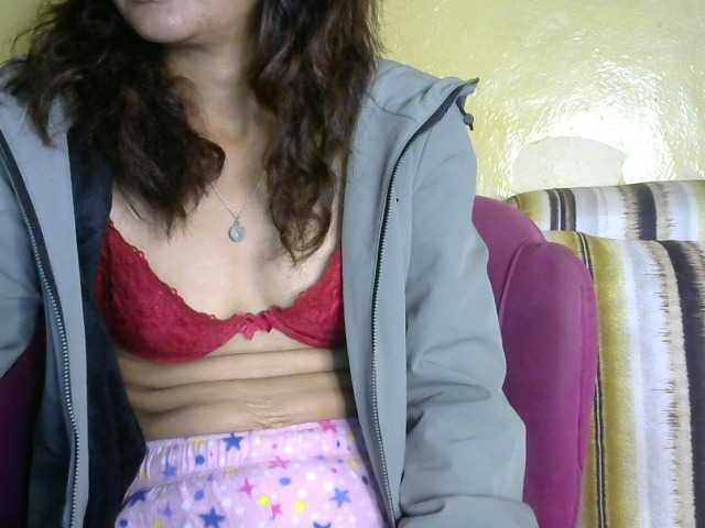 Capturas de tela de transmissão Giiulia