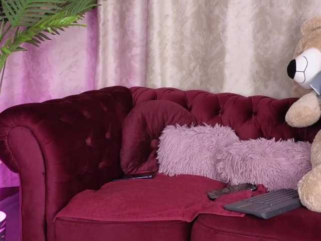 Capturas de tela de transmissão GloriaMoon