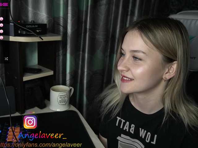 Capturas de tela de transmissão Angelica_