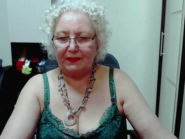 Capturas de tela de transmissão GrannyWants