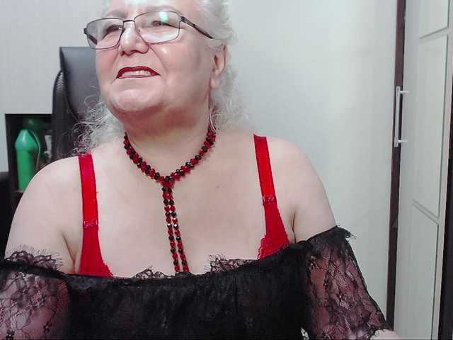 Capturas de tela de transmissão GrannyWants