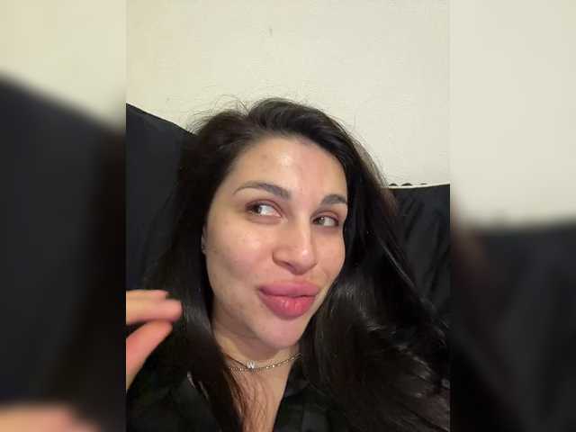 Capturas de tela de transmissão Helgapotakki