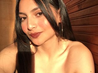 Chat de vídeo erótico Hellen_Bedoya