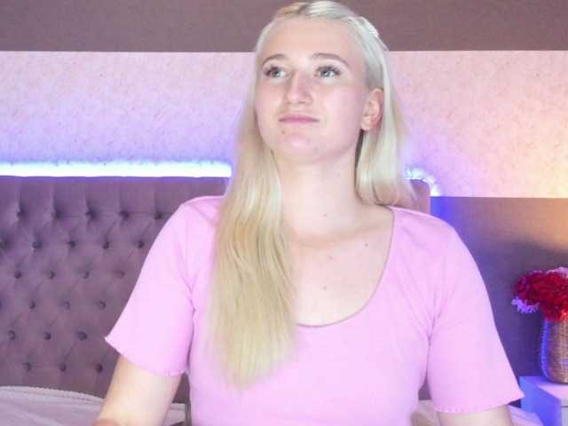Capturas de tela de transmissão HollyTaillor