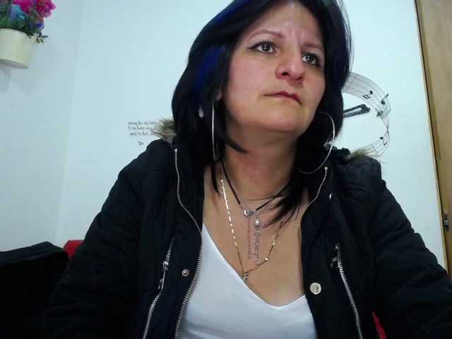 Capturas de tela de transmissão HornyMilff